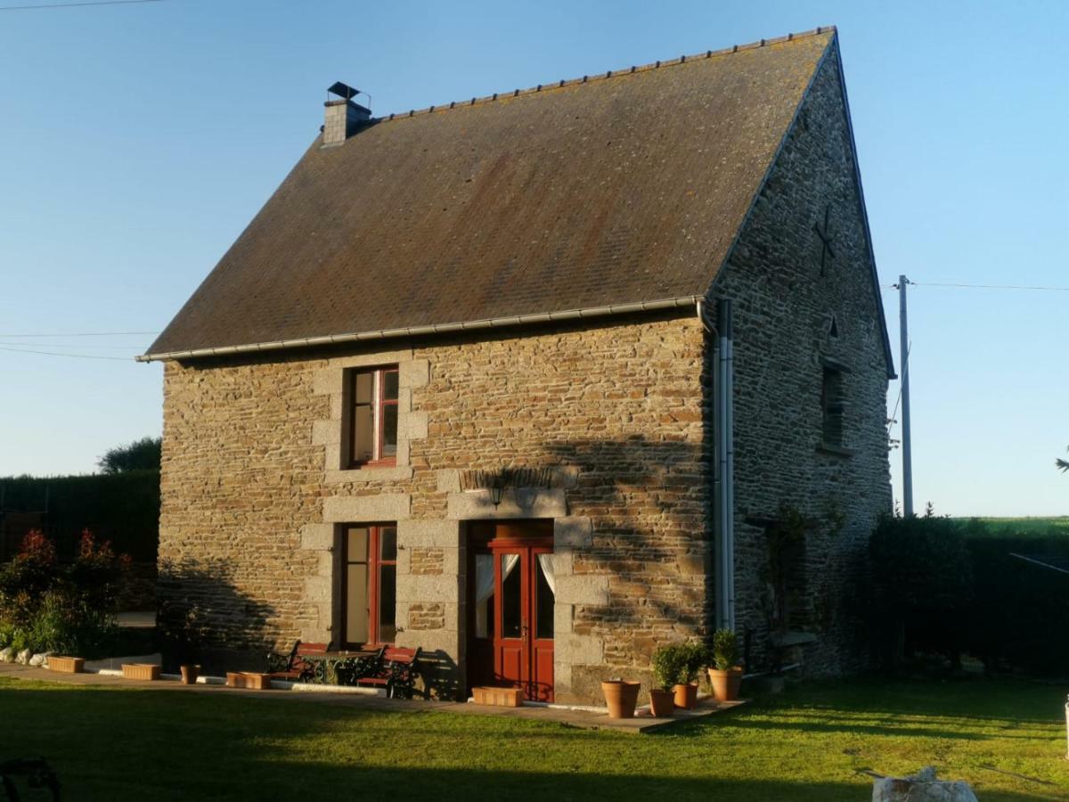 La Loctais Villa Les Portes du Coglais Exteriör bild